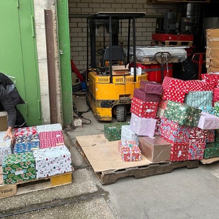 Verladung der Weihnachtsgeschenke – Foto 2