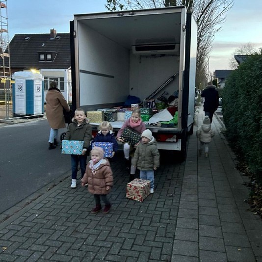Verladung der Weihnachtsgeschenke – Foto 49