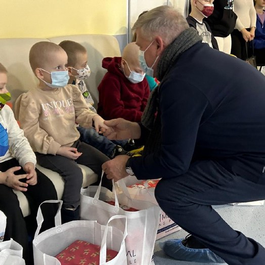 Besuch der onkologischen Abteilung im Krankenhaus von Tscherkassy