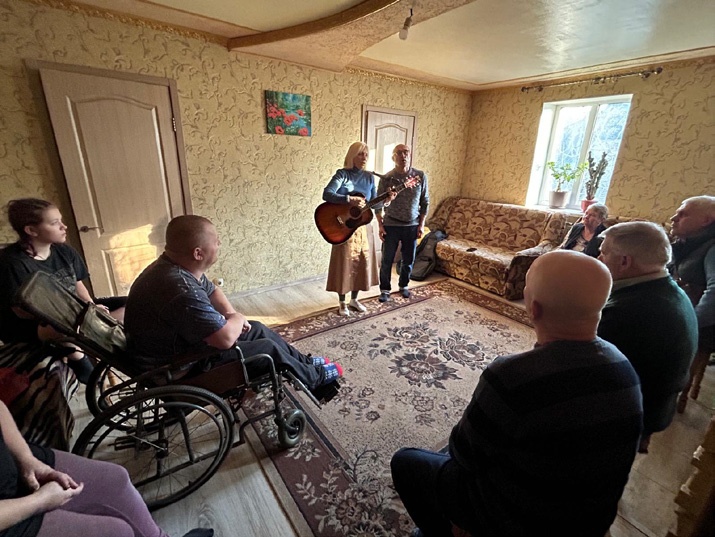 Besuch bei einem Invaliden, Serhiy Pastushenko, in Tscherkassy